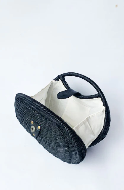 Retro Black Clutch Handbag - Image 4